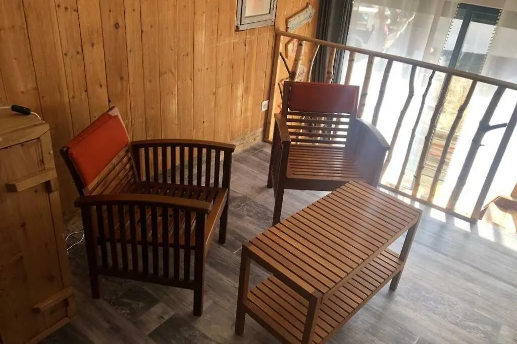 Appartement/ loft à la déco chalet de montagne. Briançon